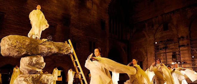 9354517lpw-9354570-article-antigone-festival-d-avignon-71e-edition-jpg_4407547_660x281