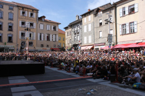 ©x Place de la Mairie à Aurillac en 2019