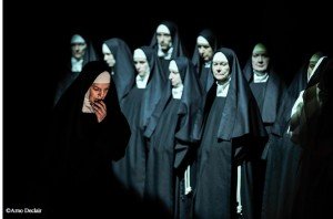 Oedipe__religieuses_arno_declair